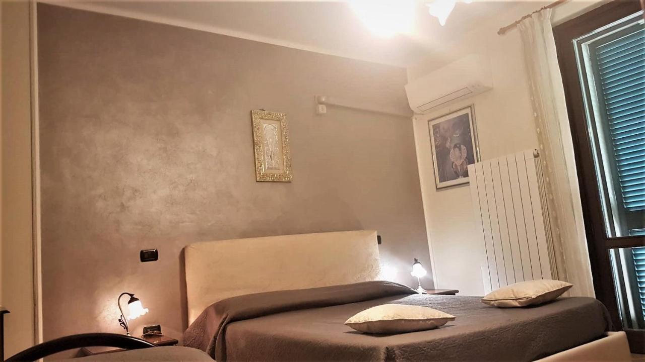 Elisa House Bed and Breakfast Foligno Exteriör bild