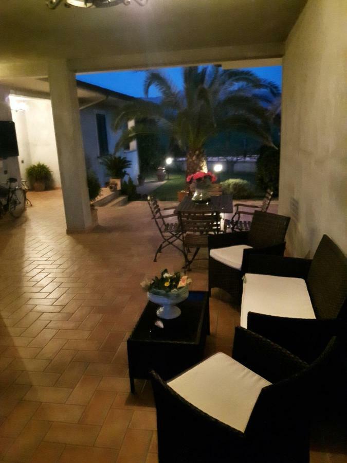 Elisa House Bed and Breakfast Foligno Exteriör bild